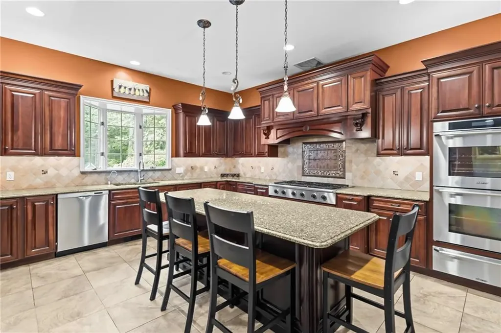 266 Howard Avenue Scituate RI 02831