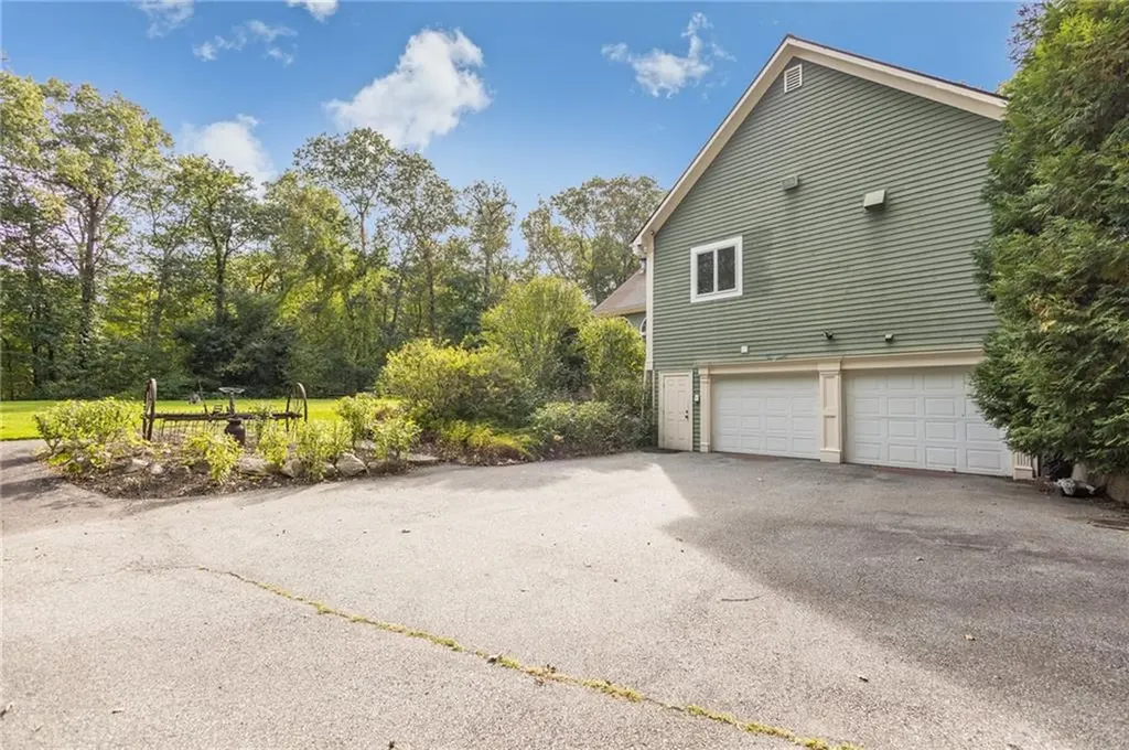 266 Howard Avenue Scituate RI 02831