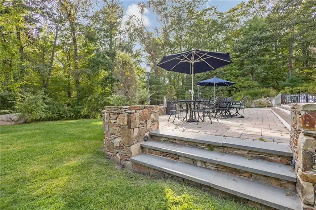 266 Howard Avenue Scituate RI 02831