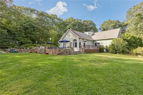 266 Howard Avenue Scituate RI 02831