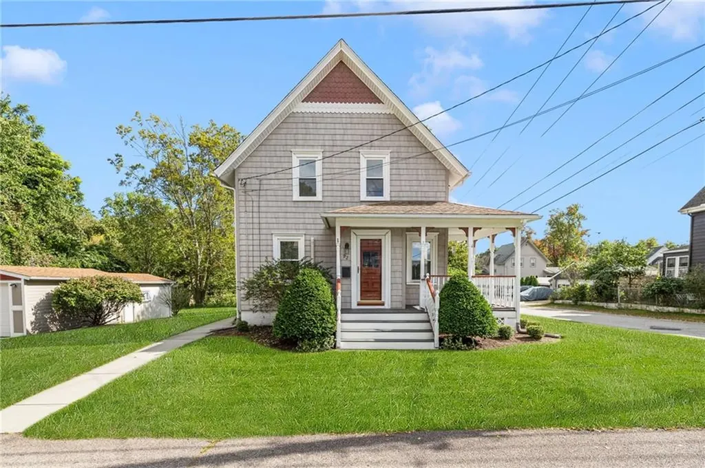 92 Washington Street Warwick RI 02888