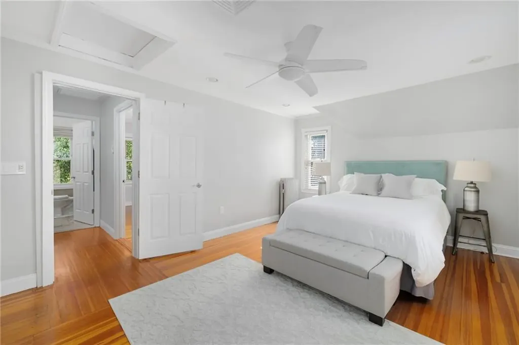 92 Washington Street Warwick RI 02888