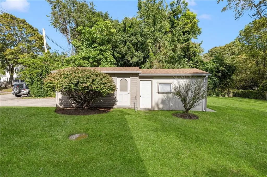 92 Washington Street Warwick RI 02888