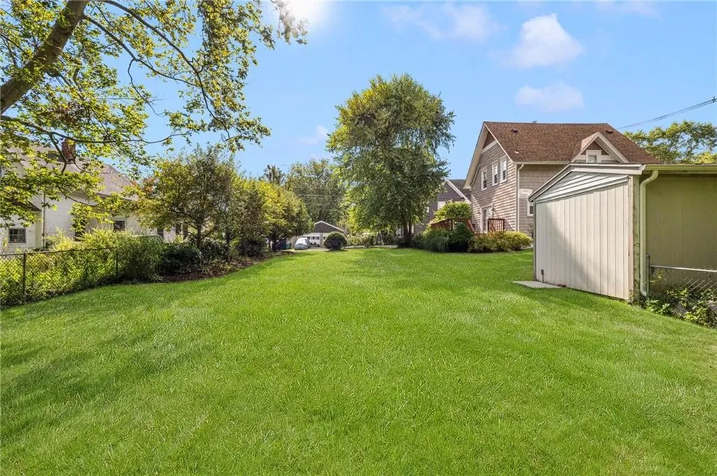 92 Washington Street Warwick RI 02888