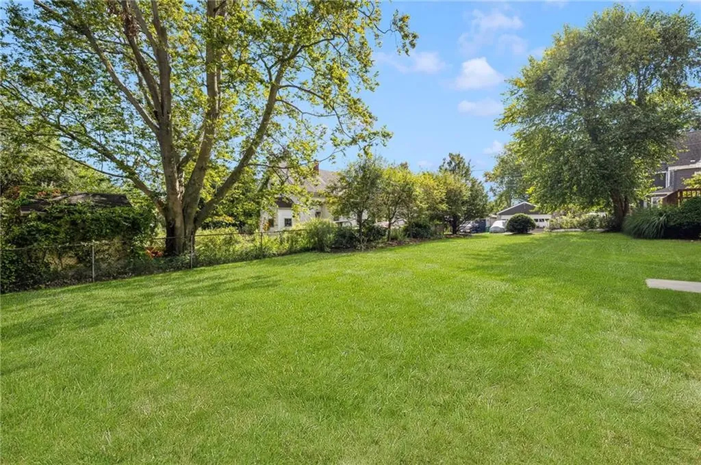 92 Washington Street Warwick RI 02888