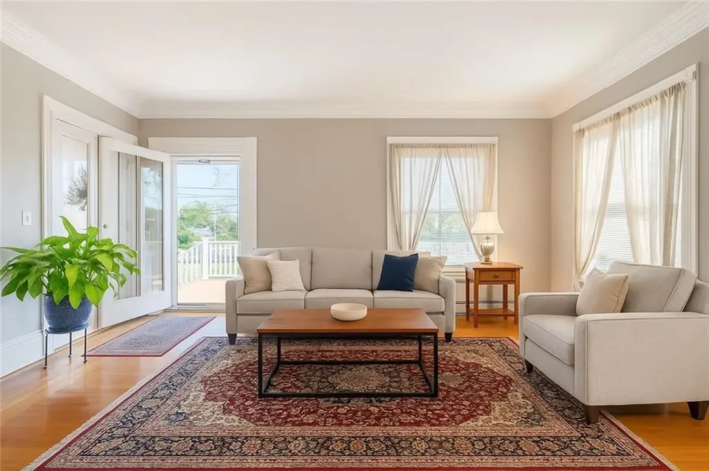 1291 Narragansett Boulevard Cranston RI 02905