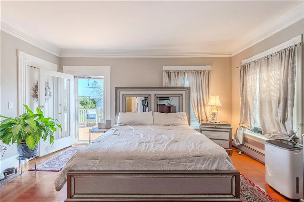 1291 Narragansett Boulevard Cranston RI 02905