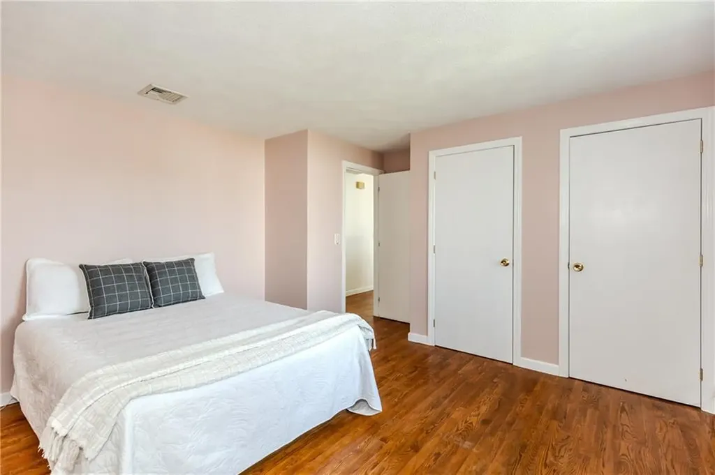 63 Whirlaway Place Pawtucket RI 02861