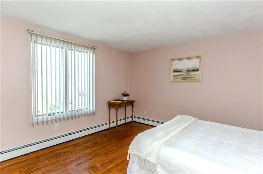 63 Whirlaway Place Pawtucket RI 02861