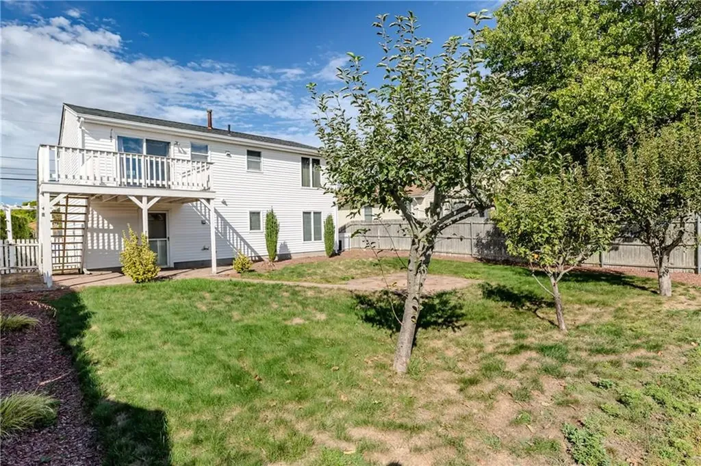 63 Whirlaway Place Pawtucket RI 02861