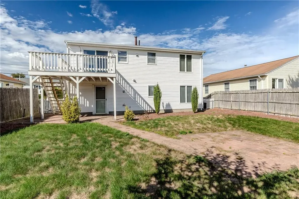 63 Whirlaway Place Pawtucket RI 02861