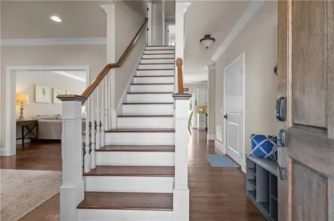 5 Lowndes Street Newport RI 02840