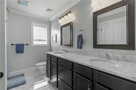 5 Lowndes Street Newport RI 02840