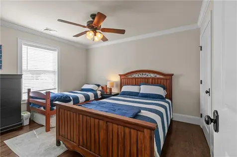 5 Lowndes Street Newport RI 02840