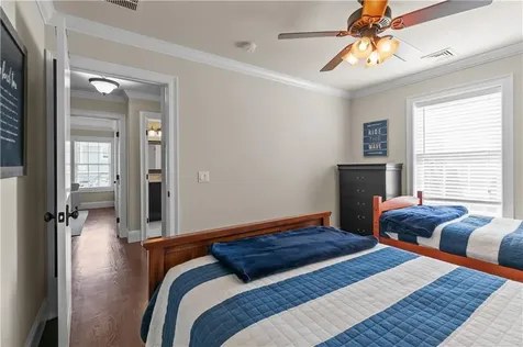 5 Lowndes Street Newport RI 02840