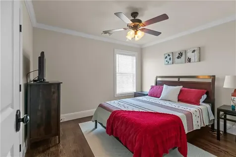 5 Lowndes Street Newport RI 02840