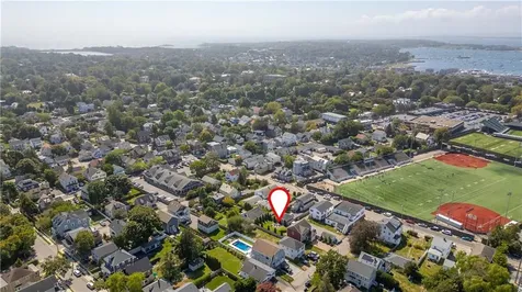 5 Lowndes Street Newport RI 02840