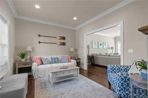 5 Lowndes Street Newport RI 02840