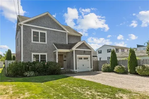 5 Lowndes Street Newport RI 02840