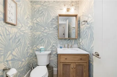 129 Ruggles Avenue Newport RI 02840