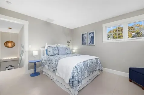 129 Ruggles Avenue Newport RI 02840