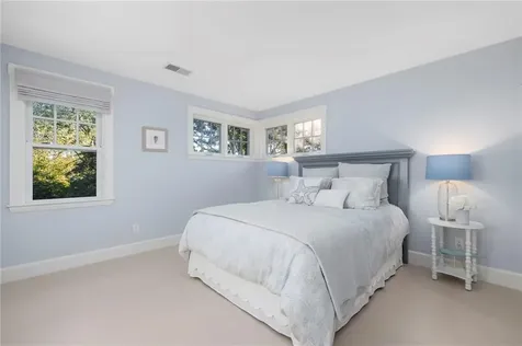 129 Ruggles Avenue Newport RI 02840