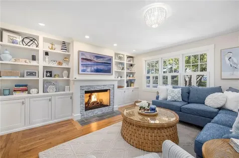 129 Ruggles Avenue Newport RI 02840