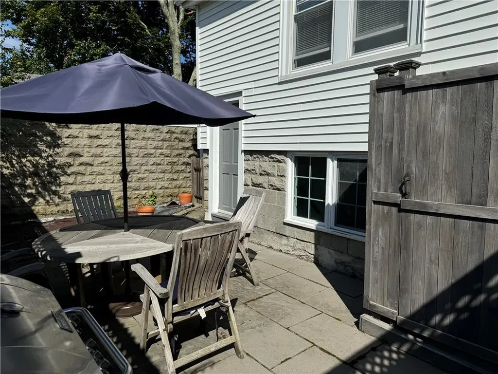 49 Connection Street Newport RI 02840