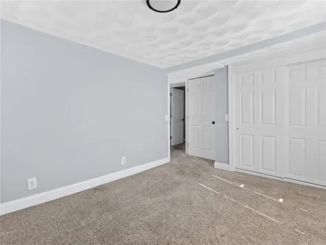 94 Holmes Avenue Warwick RI 02886