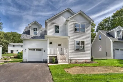 55 Pepper Bush Trail Narragansett RI 02874