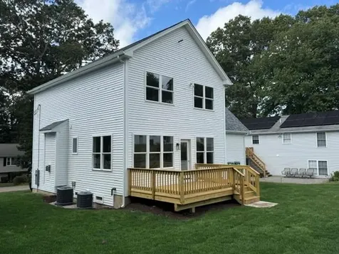 55 Pepper Bush Trail Narragansett RI 02874