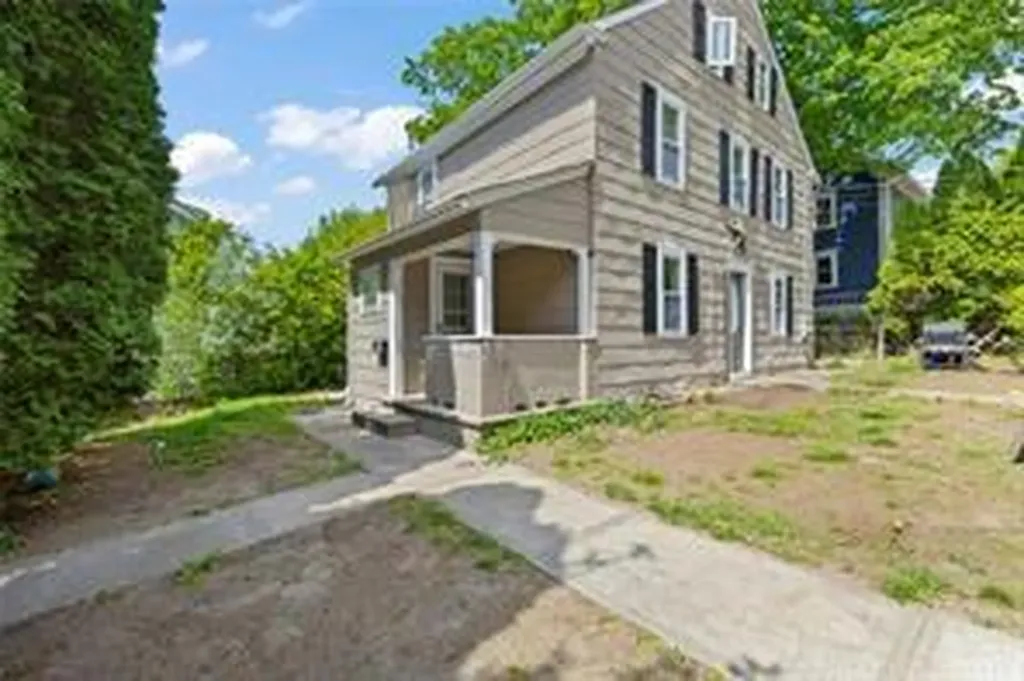 10 Sisson Street West Warwick RI 02893