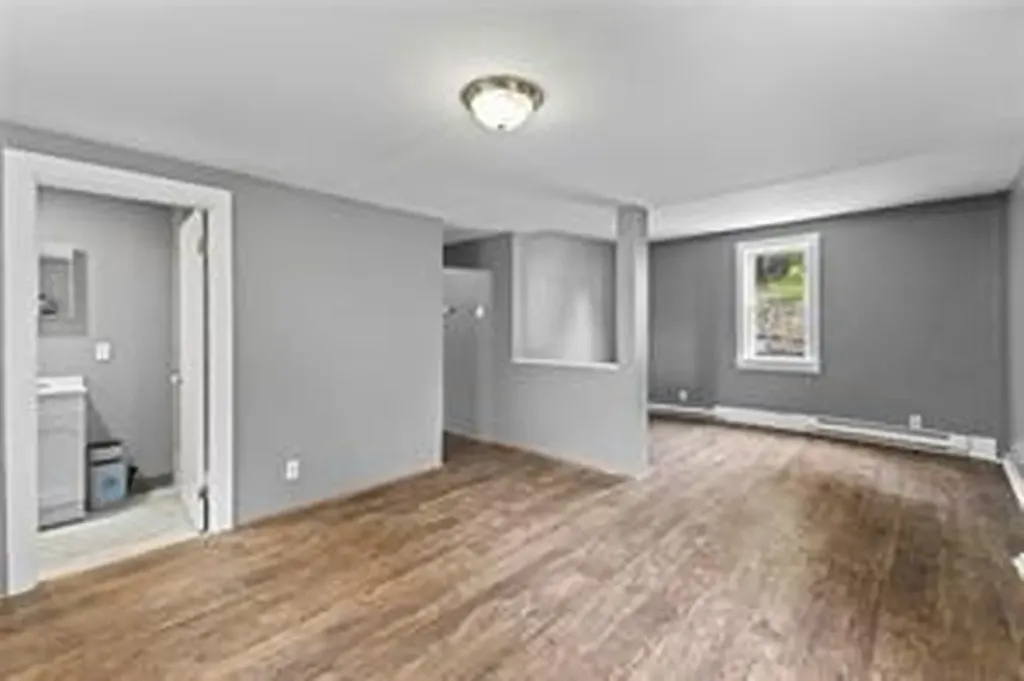 10 Sisson Street West Warwick RI 02893