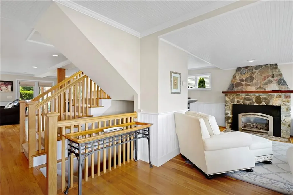 169 Narragansett Boulevard Portsmouth RI 02871