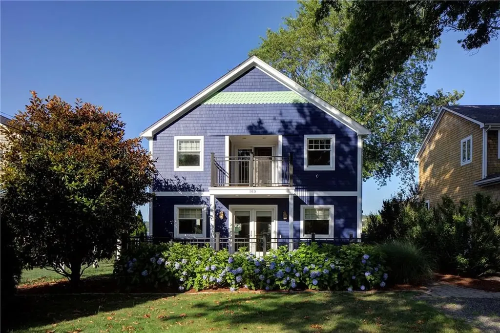 169 Narragansett Boulevard Portsmouth RI 02871