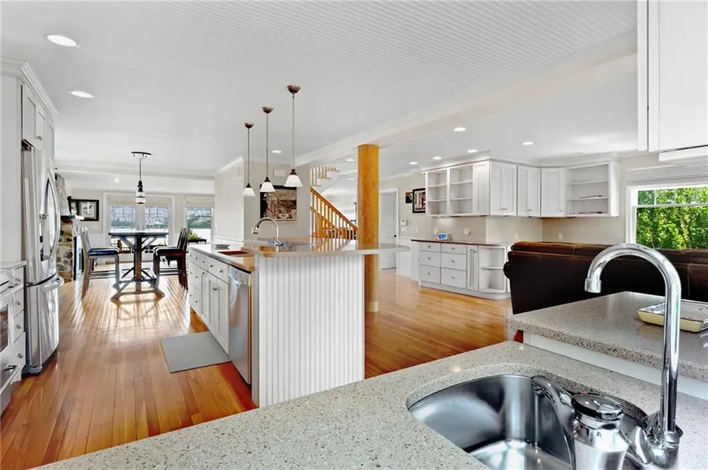 169 Narragansett Boulevard Portsmouth RI 02871