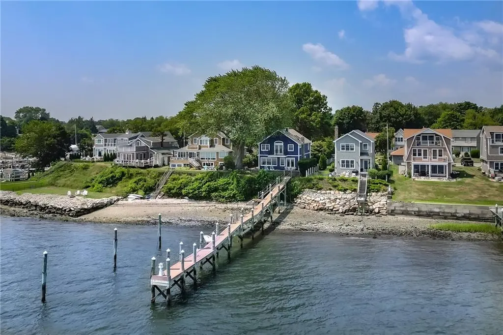 169 Narragansett Boulevard Portsmouth RI 02871