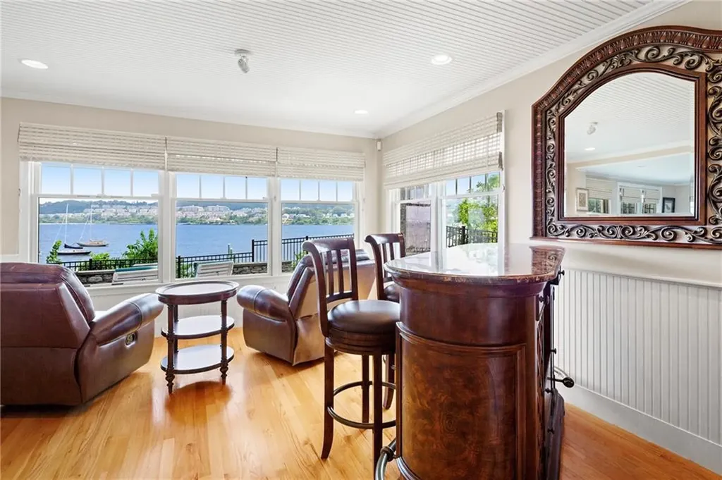 169 Narragansett Boulevard Portsmouth RI 02871