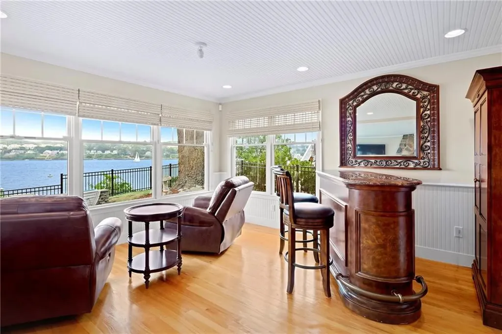169 Narragansett Boulevard Portsmouth RI 02871