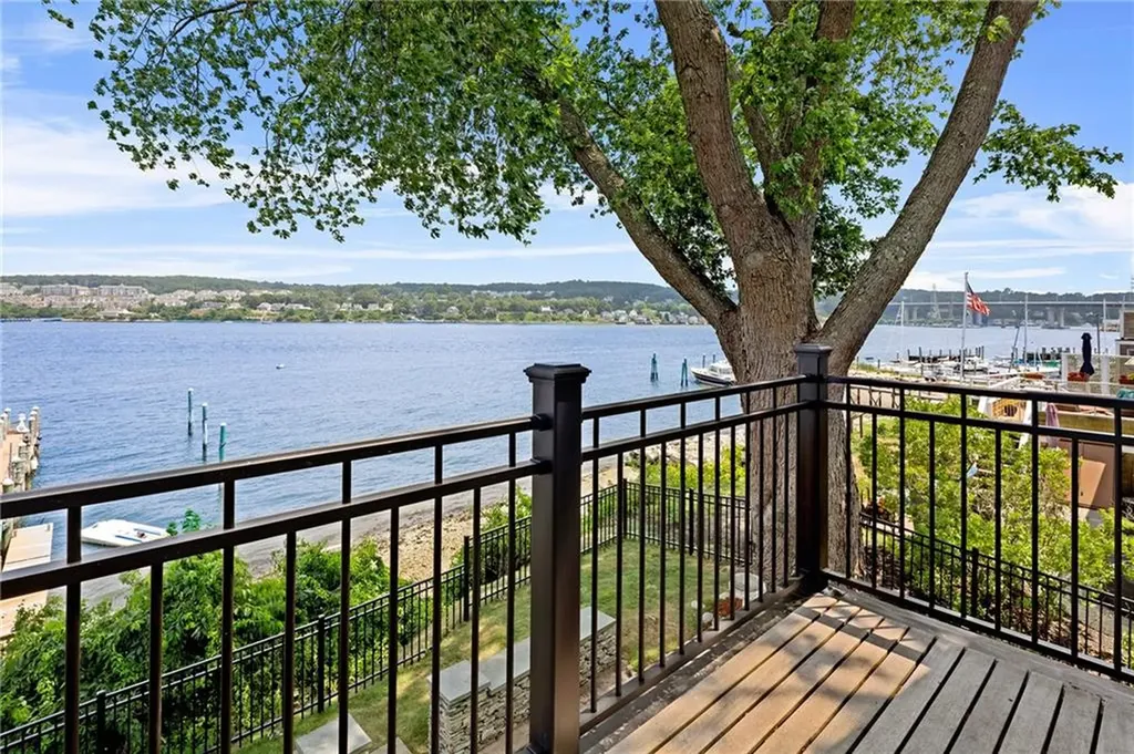 169 Narragansett Boulevard Portsmouth RI 02871