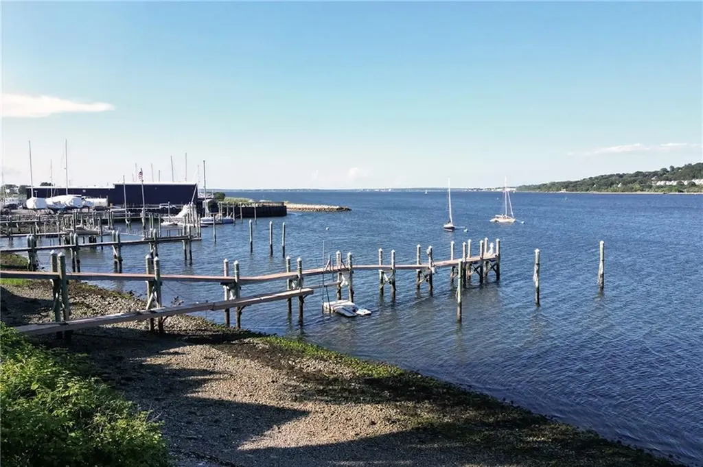 169 Narragansett Boulevard Portsmouth RI 02871