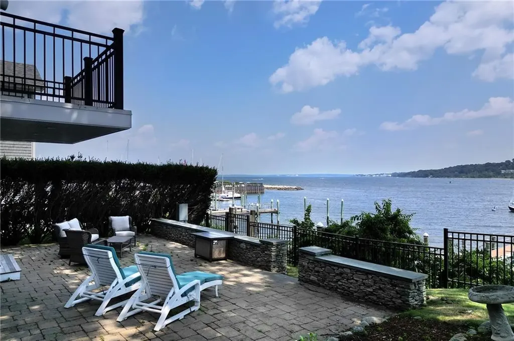 169 Narragansett Boulevard Portsmouth RI 02871