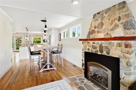 169 Narragansett Boulevard Portsmouth RI 02871