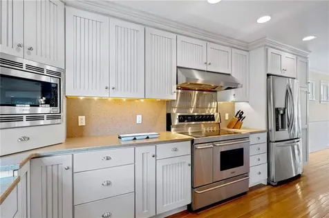 169 Narragansett Boulevard Portsmouth RI 02871