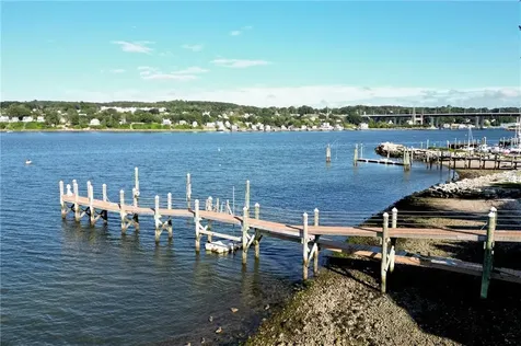 169 Narragansett Boulevard Portsmouth RI 02871