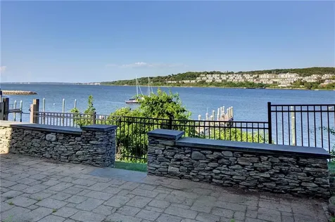 169 Narragansett Boulevard Portsmouth RI 02871