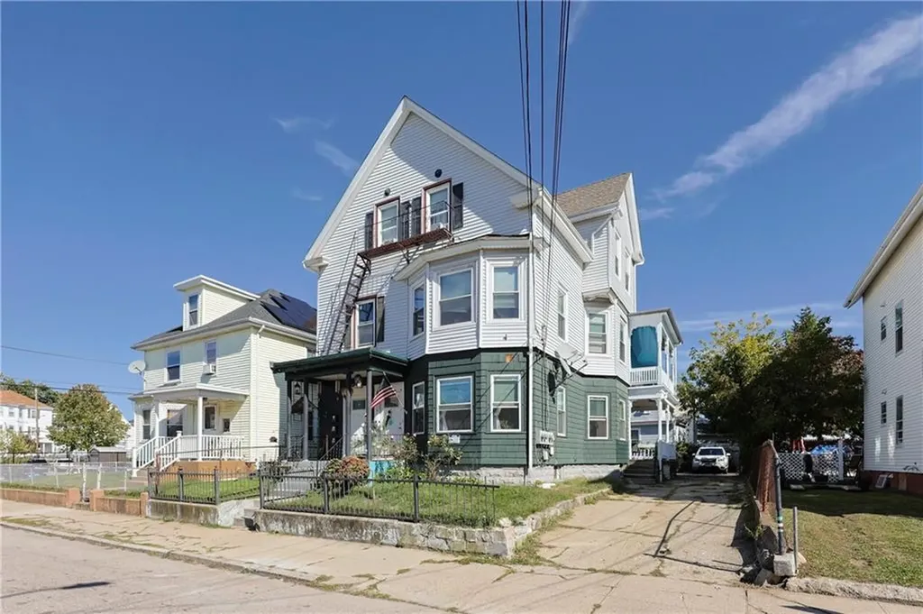 97 Greene Street Pawtucket RI 02860