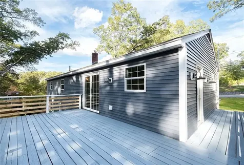 5 Patricia Avenue North Smithfield RI 02896