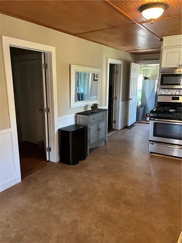 272 Riverside Street Portsmouth RI 02871