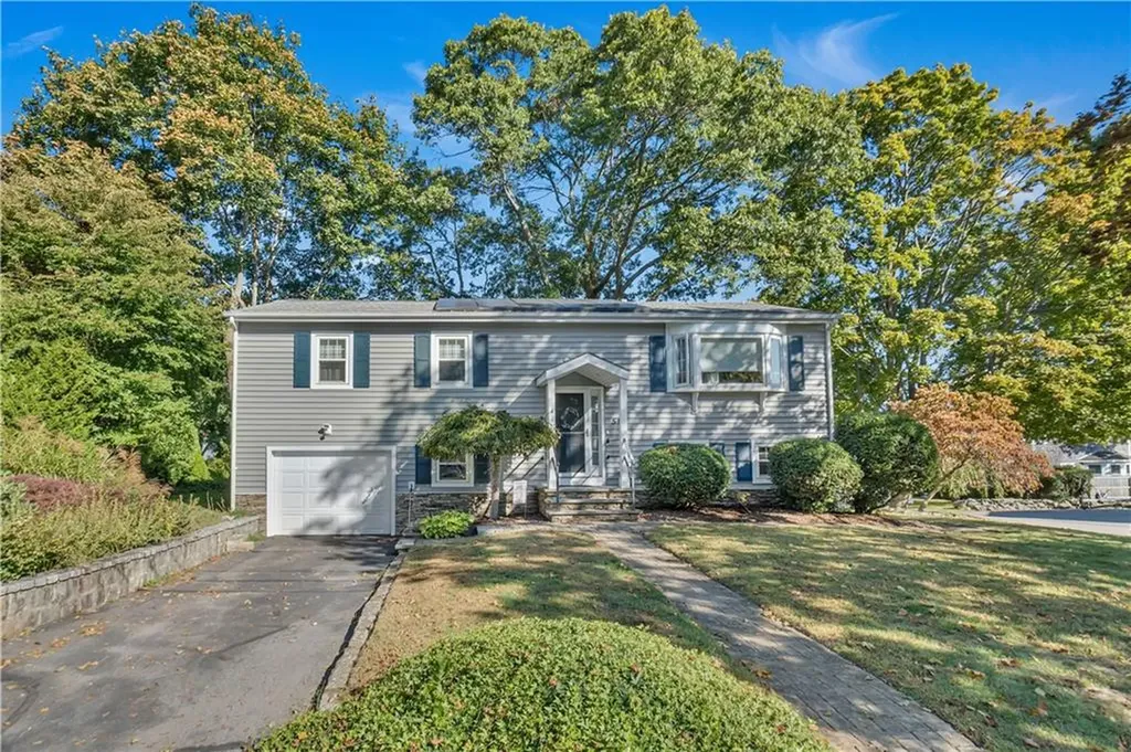 51 Franca Drive Bristol RI 02809